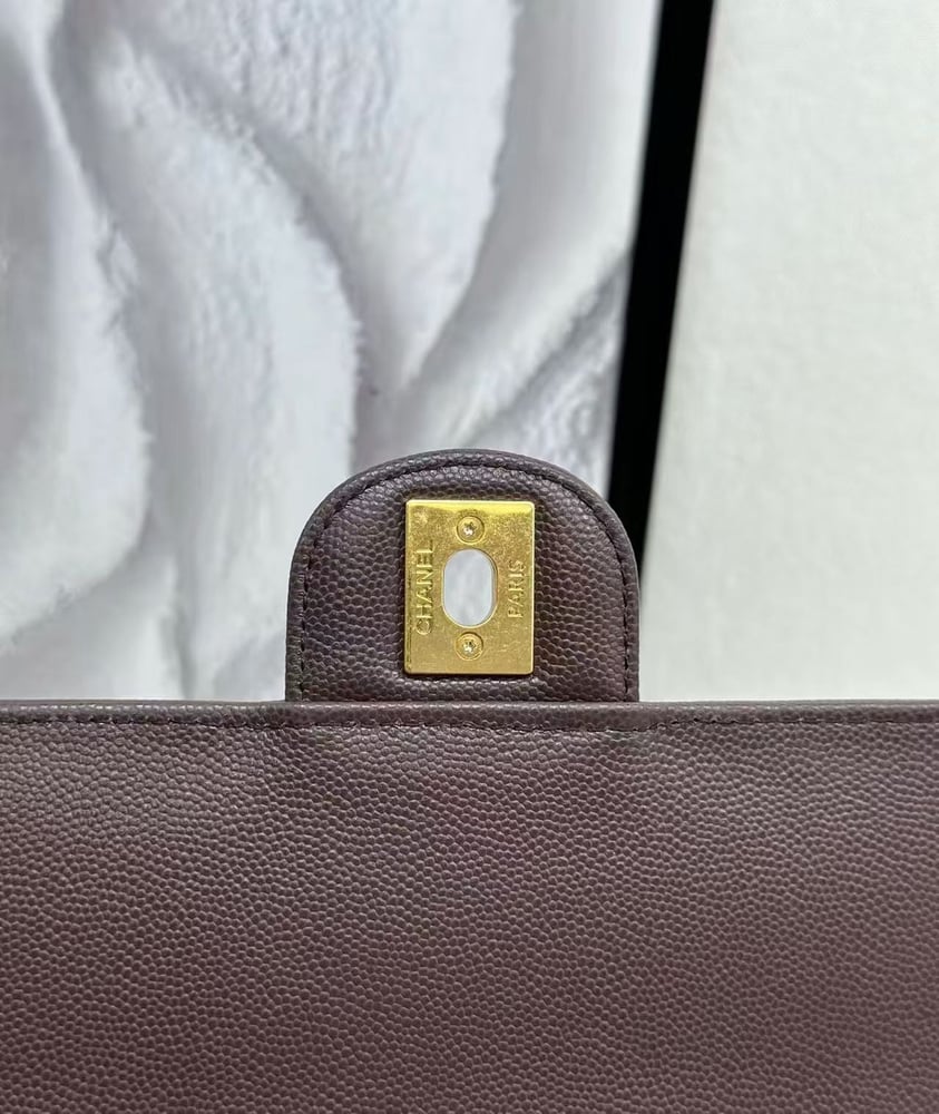 CHANEL 26P size 22cm