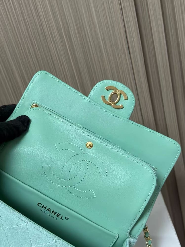 CHANEL 26B MINI size 20cm