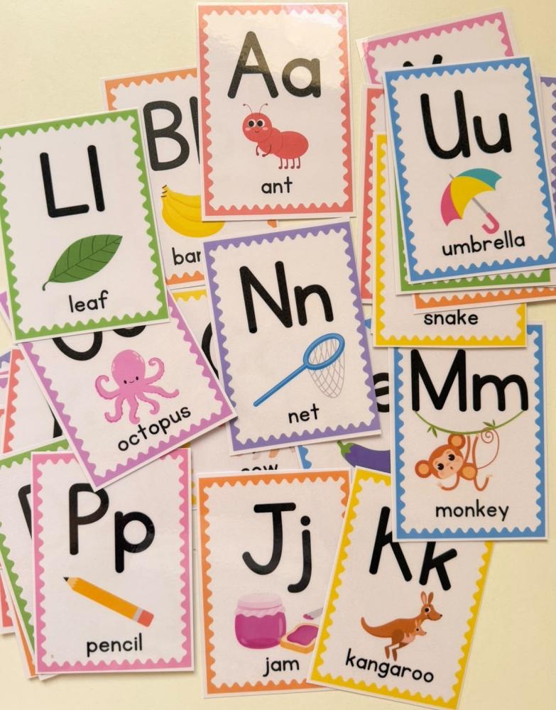 بطاقات الأحرف باللغة الانجليزية