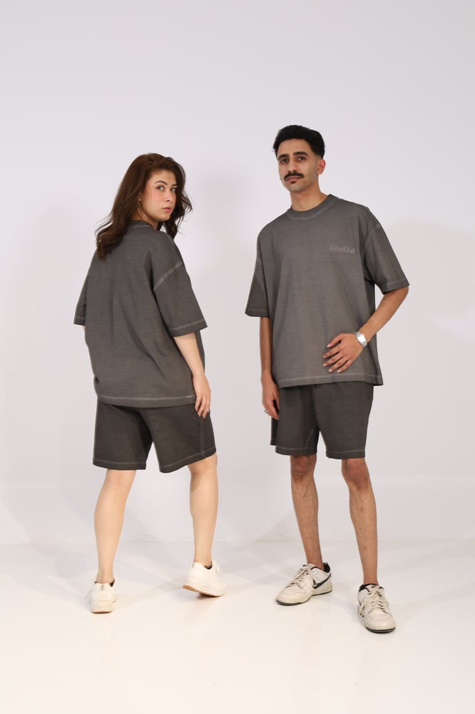 رصاصي مغسول