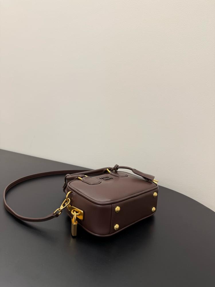 شنطة MIU MIU