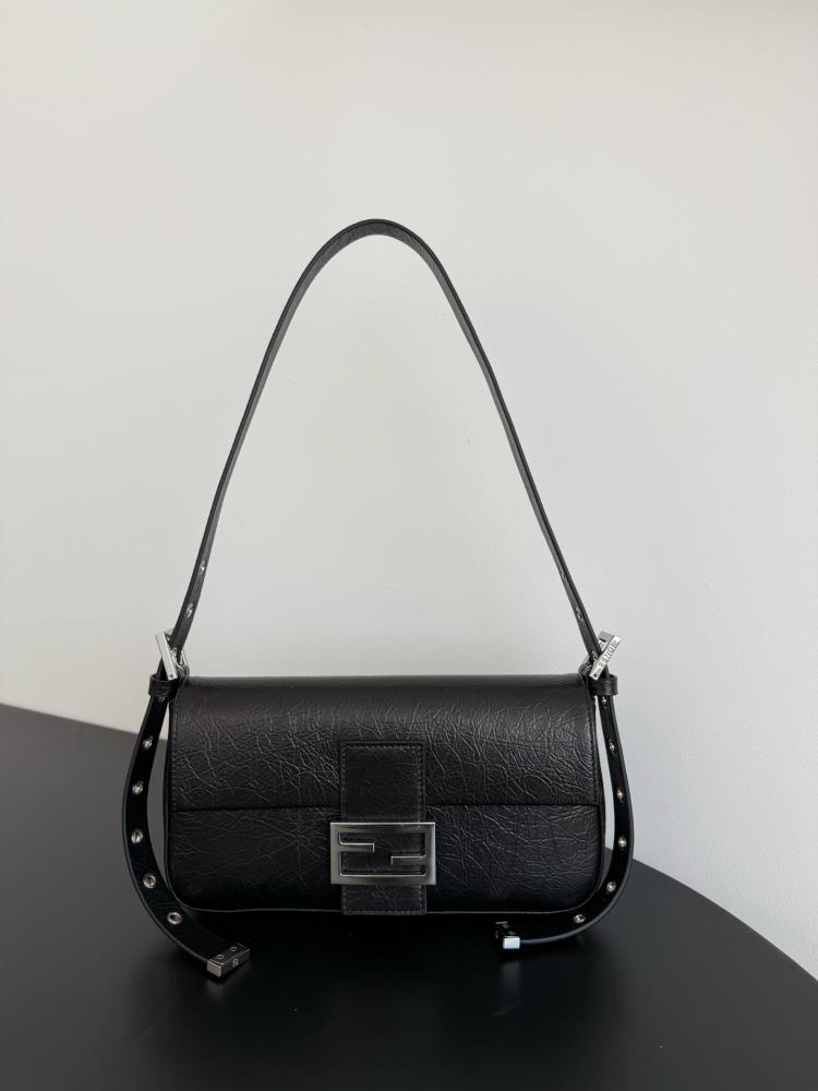 FENDI Baguette Bag