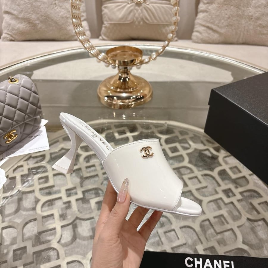 Chanel shoe