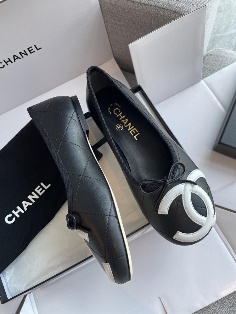 CHANEL Ballet flats Lambskin