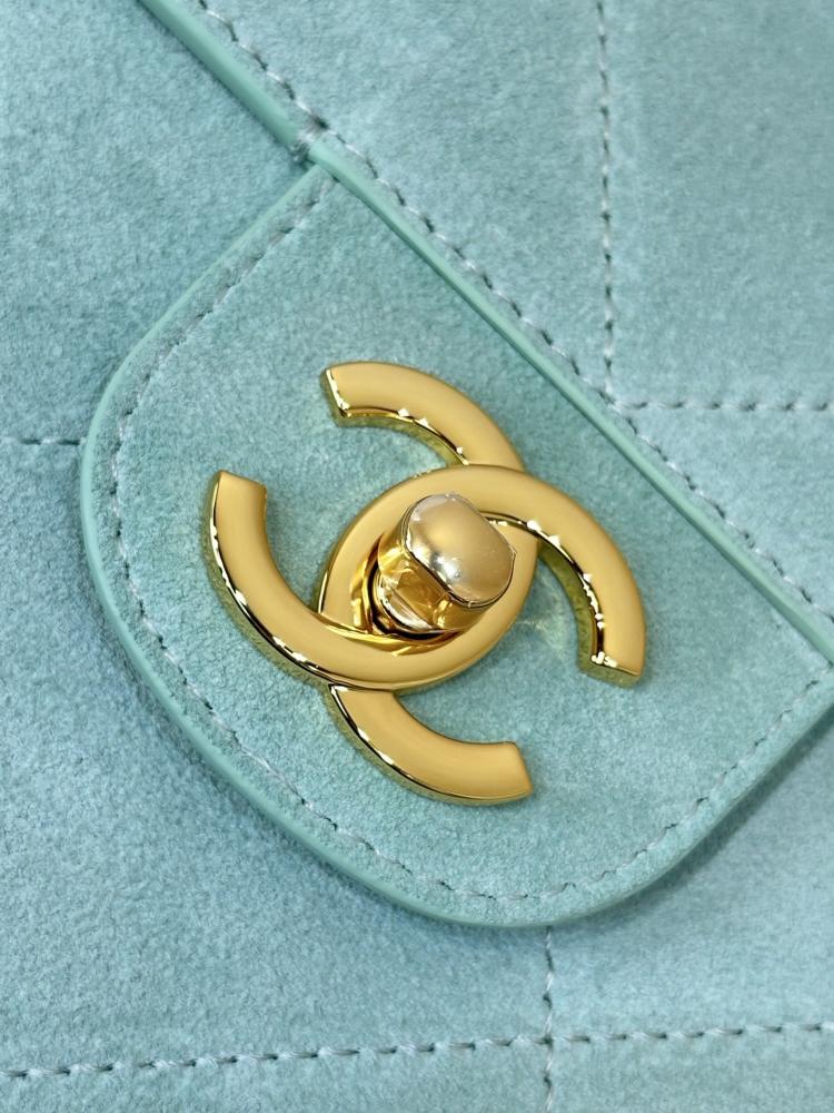 Chanel Maxi Flapbag 38CM