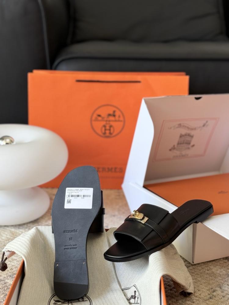 HERMES Giulia Sandal