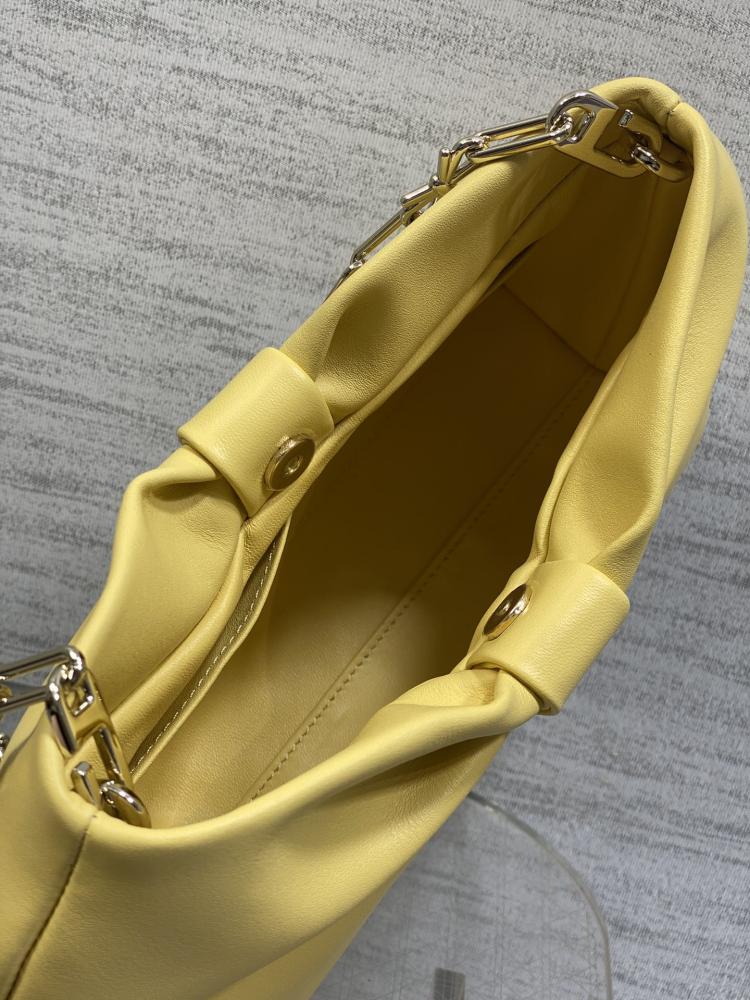 شنطة DIOR