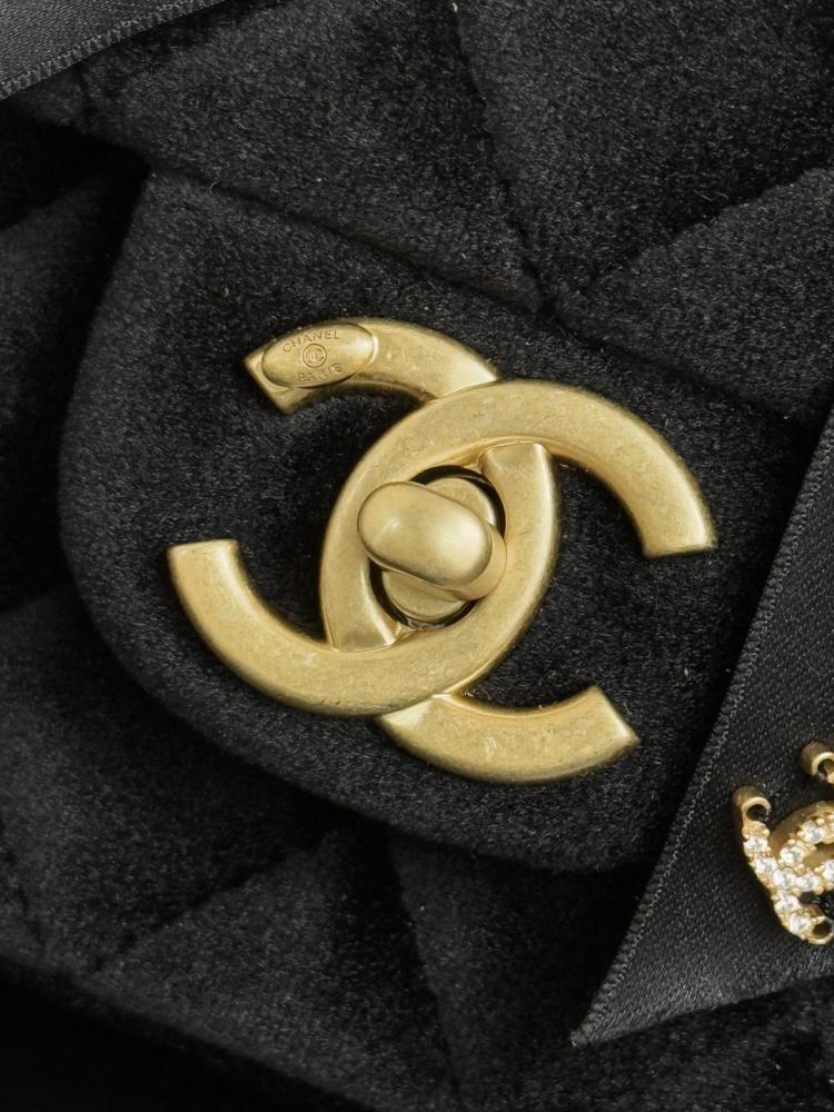 CHANEL Flap Bag