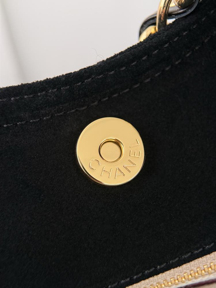 CHANEL Shopping Bag