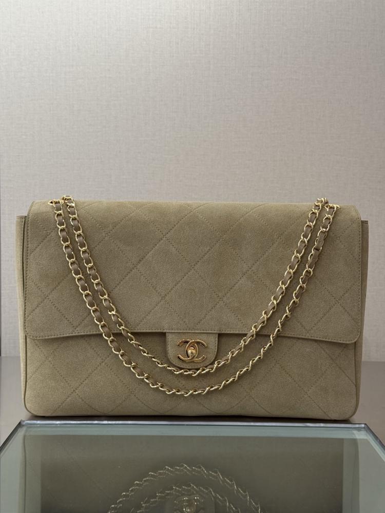 Chanel Maxi Flapbag 38CM