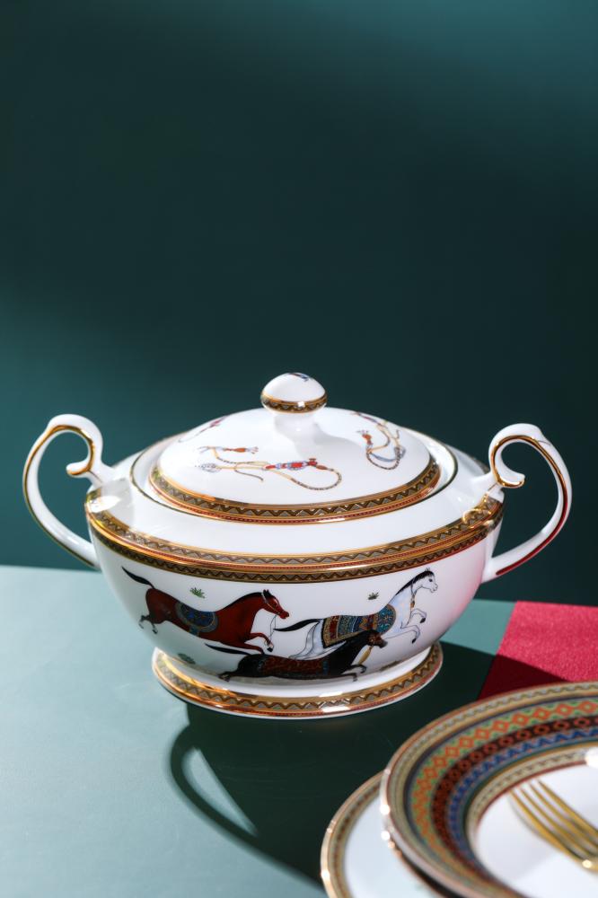 طقم سفرة فاخر 58 قطعة HERMES Cheval d'Orient