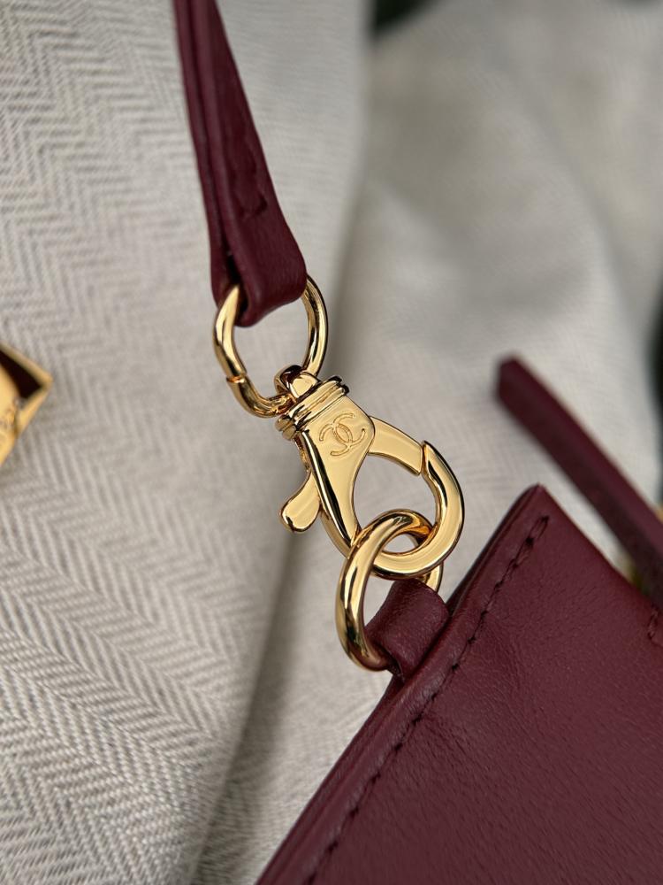 CHANEL Shopping Bag
