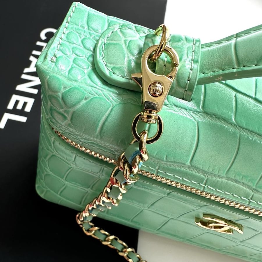 CHANEL Vanity with Chain