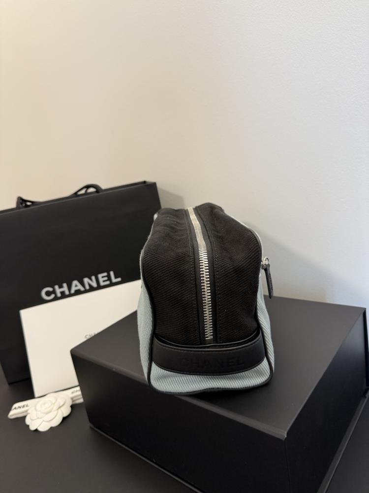 CHANEL Zipped Big Pouch