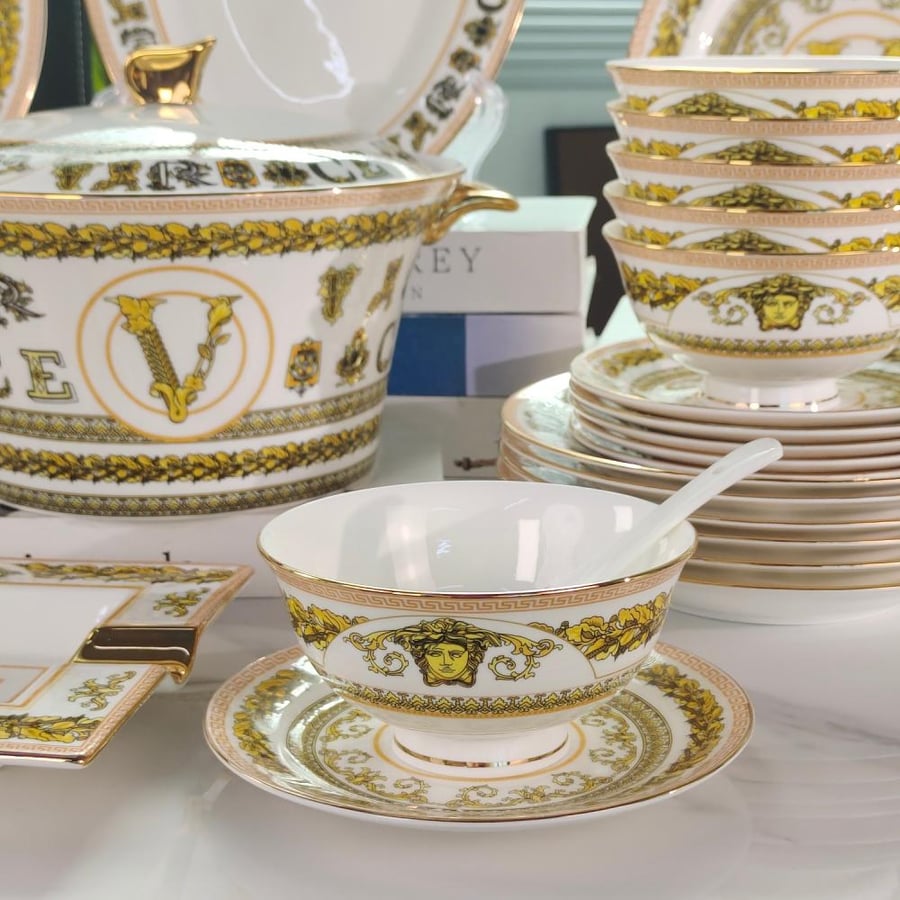 VERCACE طقم سفرة وقهوة فاخر 58 قطعة – تشكيلة فيرساتشيVirtus Gala White V