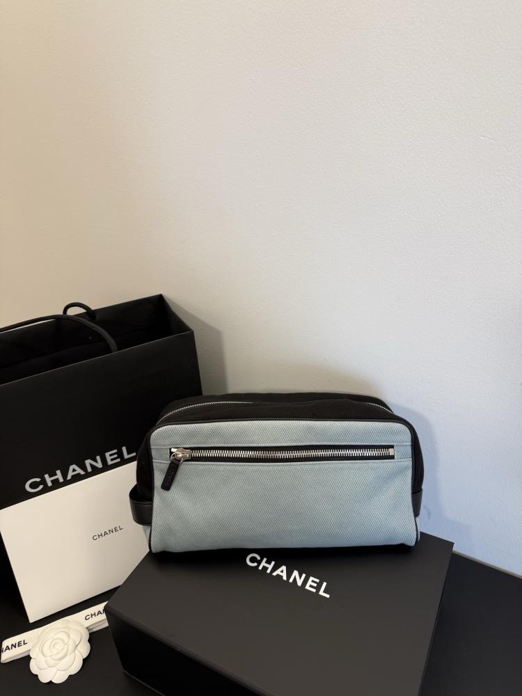 CHANEL Zipped Big Pouch