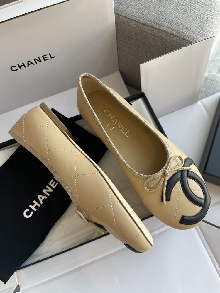 CHANEL Ballet flats Lambskin