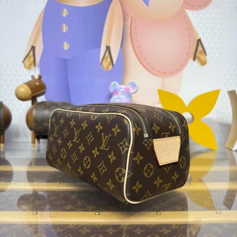 Dopp LV Bag