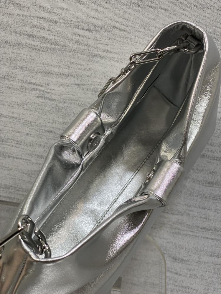 شنطة DIOR