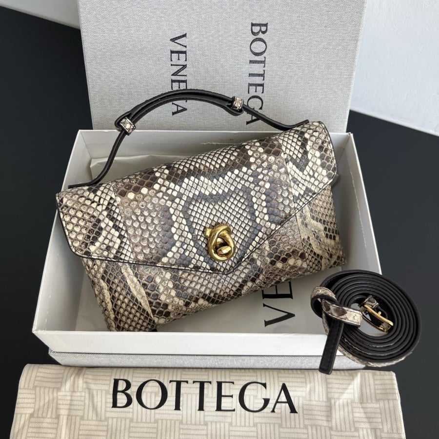 Bottega Knot Lock