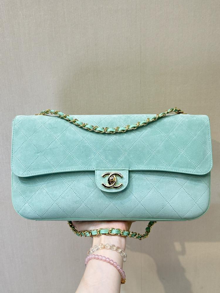 Chanel Maxi Flapbag 32CM