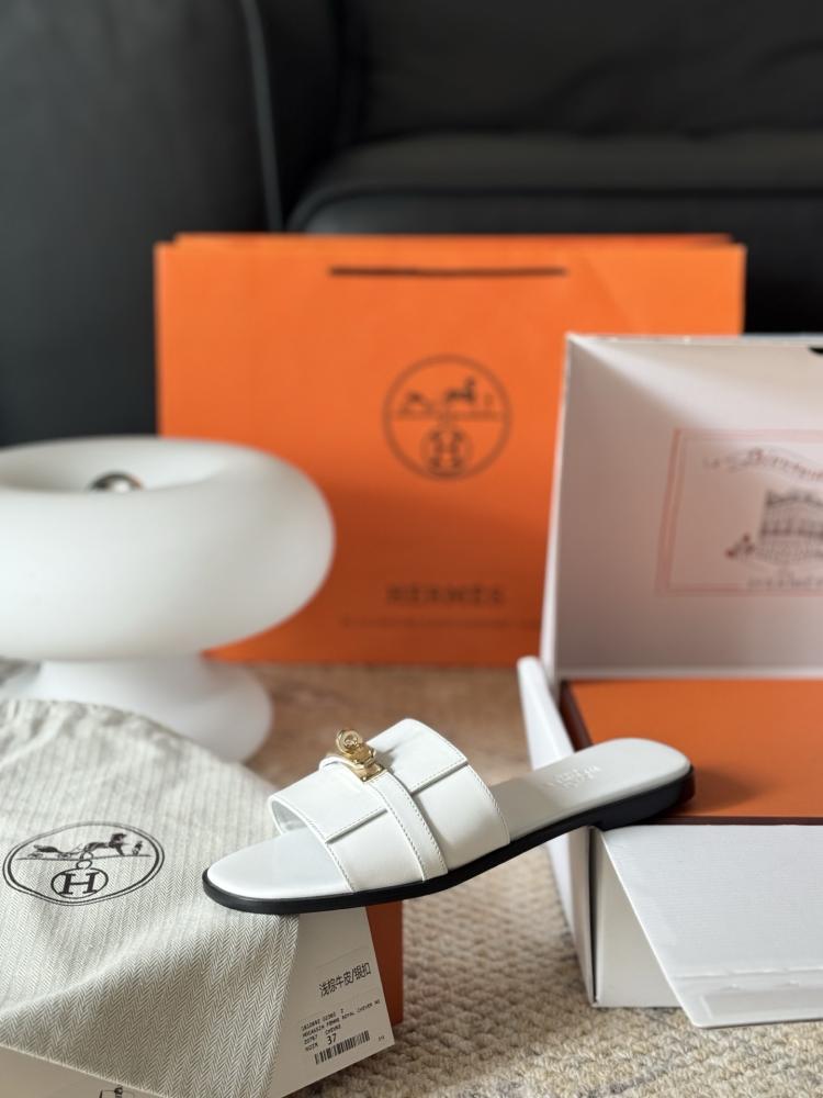 HERMES Giulia Sandal