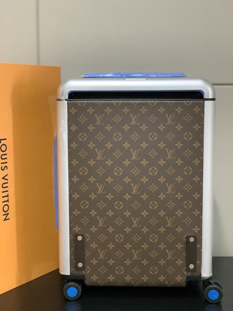 Louis Vuitton Horizon 55 Four Wheel Trolley Box