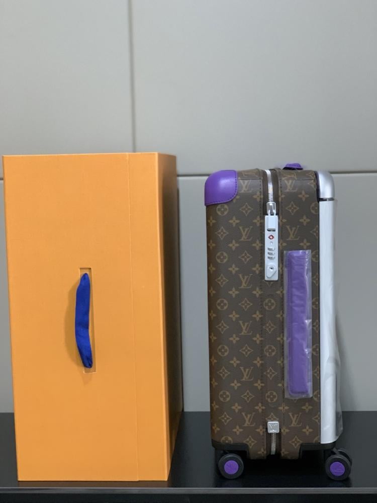 Louis Vuitton Horizon 55 Four Wheel Trolley Box