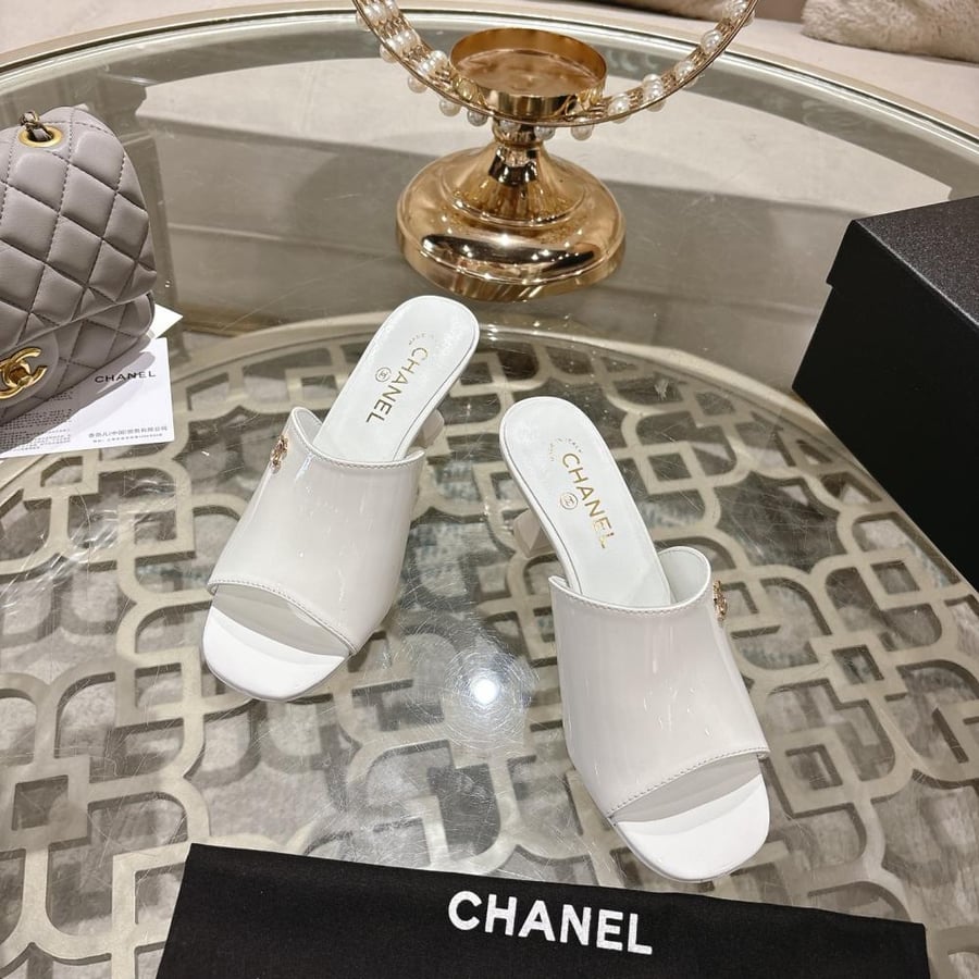 Chanel shoe