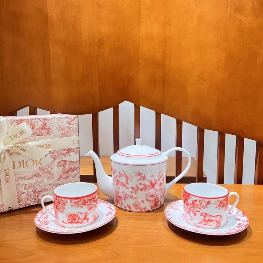 طقم قهوة وشاي فاخر توال دي جوي باللون الأحمر Dior Maison Toile de Jouy