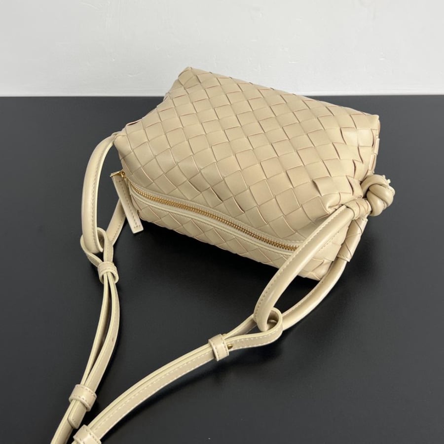 Bottega Top Handle Loop
