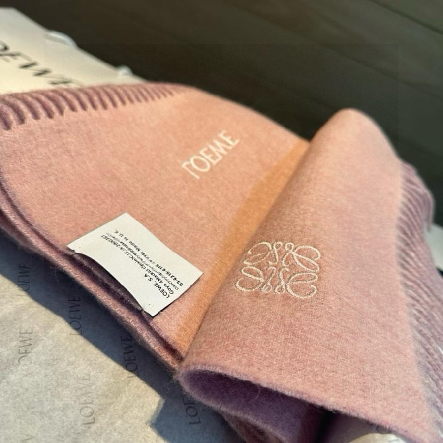سكارف LOEWE