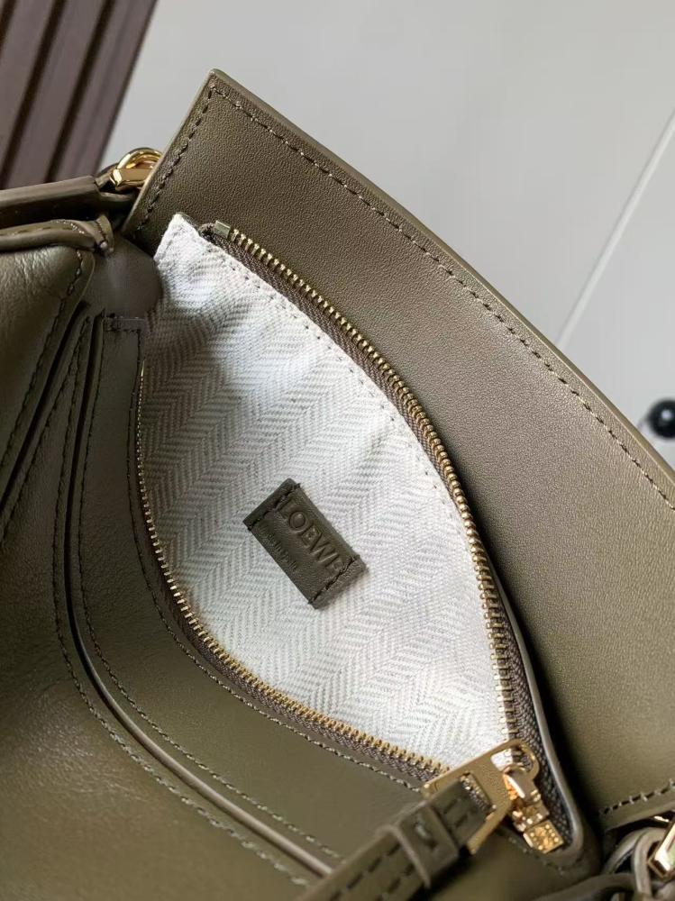 LOEWE Small Puzzle Bag in Classic Calfskin