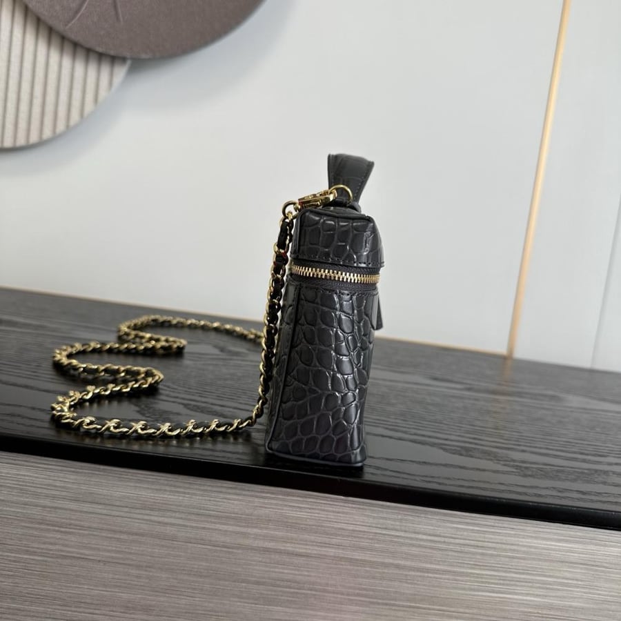 CHANEL Vanity with Chain