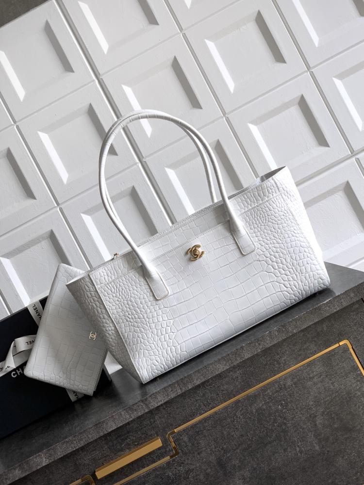 CHANEL Small Shopping bag
