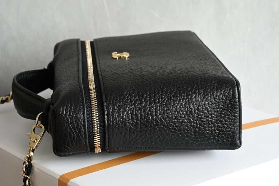 CHANEL Large Vanity with chain