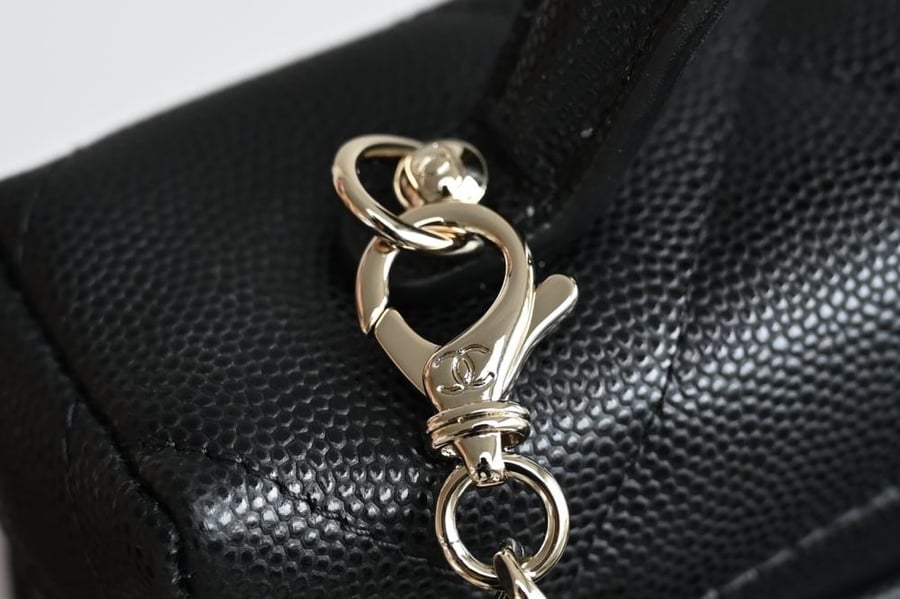 Classic Vanity with Chain