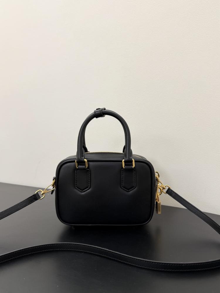 شنطة MIU MIU
