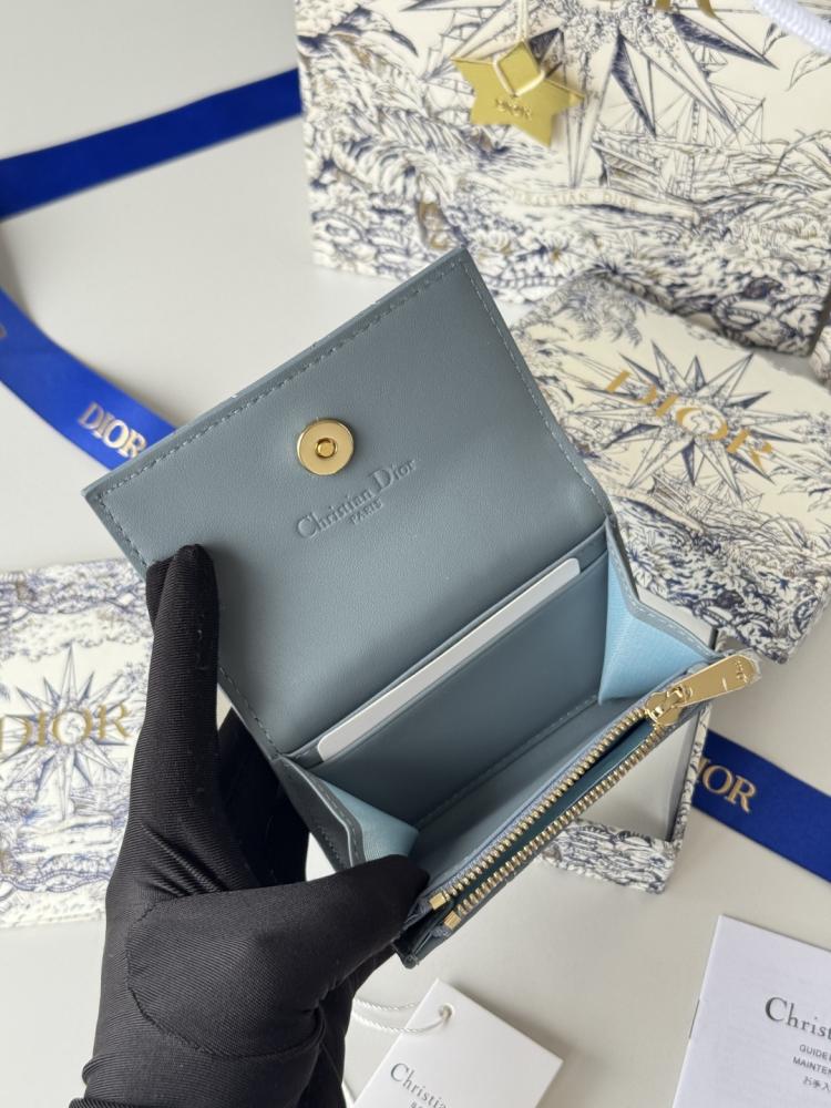 Dior wallet