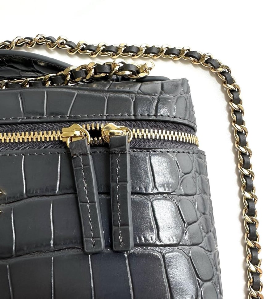 CHANEL Vanity with Chain