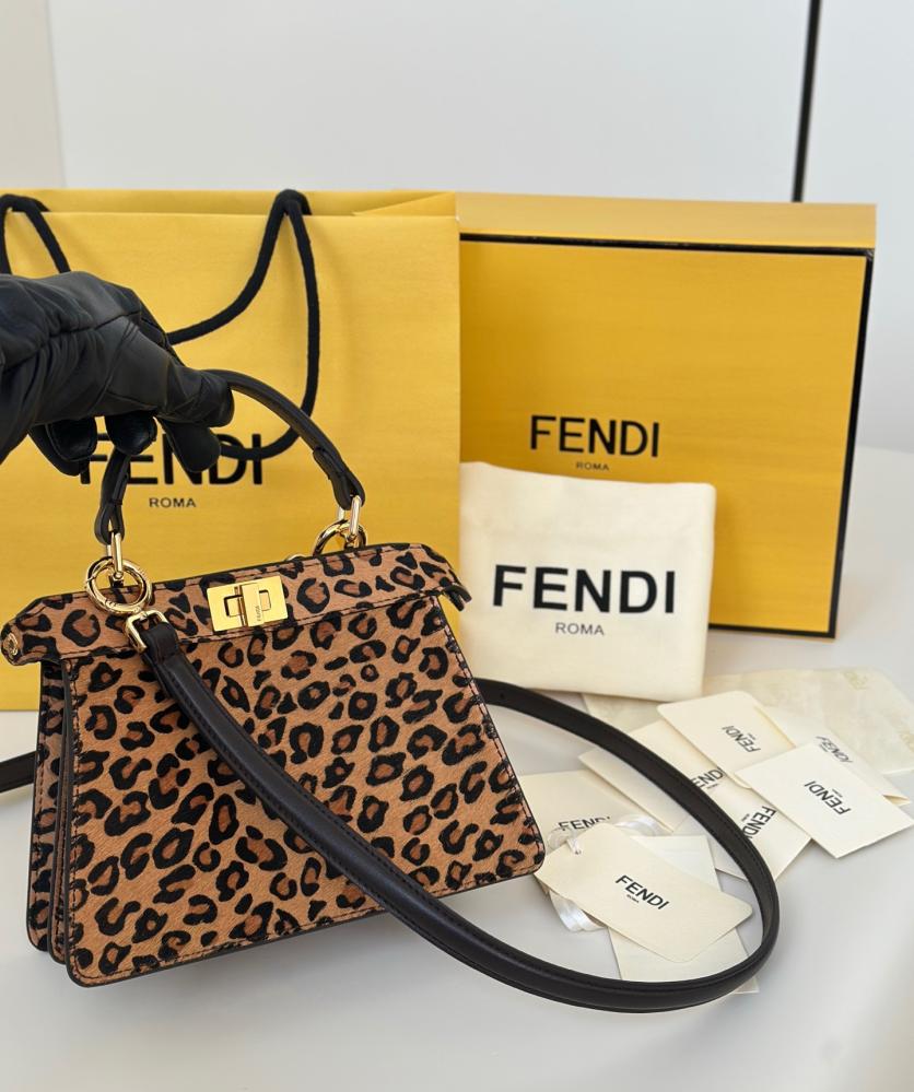 FENDI petite Peekaboo ISeeU leopard-print tote bag