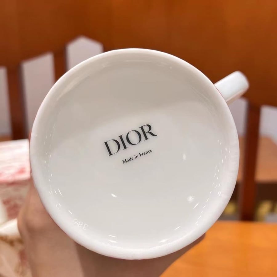 طقم قهوة وشاي فاخر توال دي جوي باللون الأحمر Dior Maison Toile de Jouy