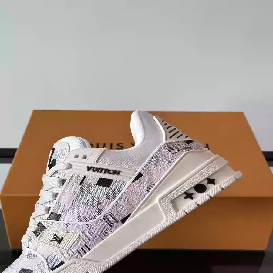 Louis Vuitton LV Trainer Maxi Light Pink Sneaker – LVS222