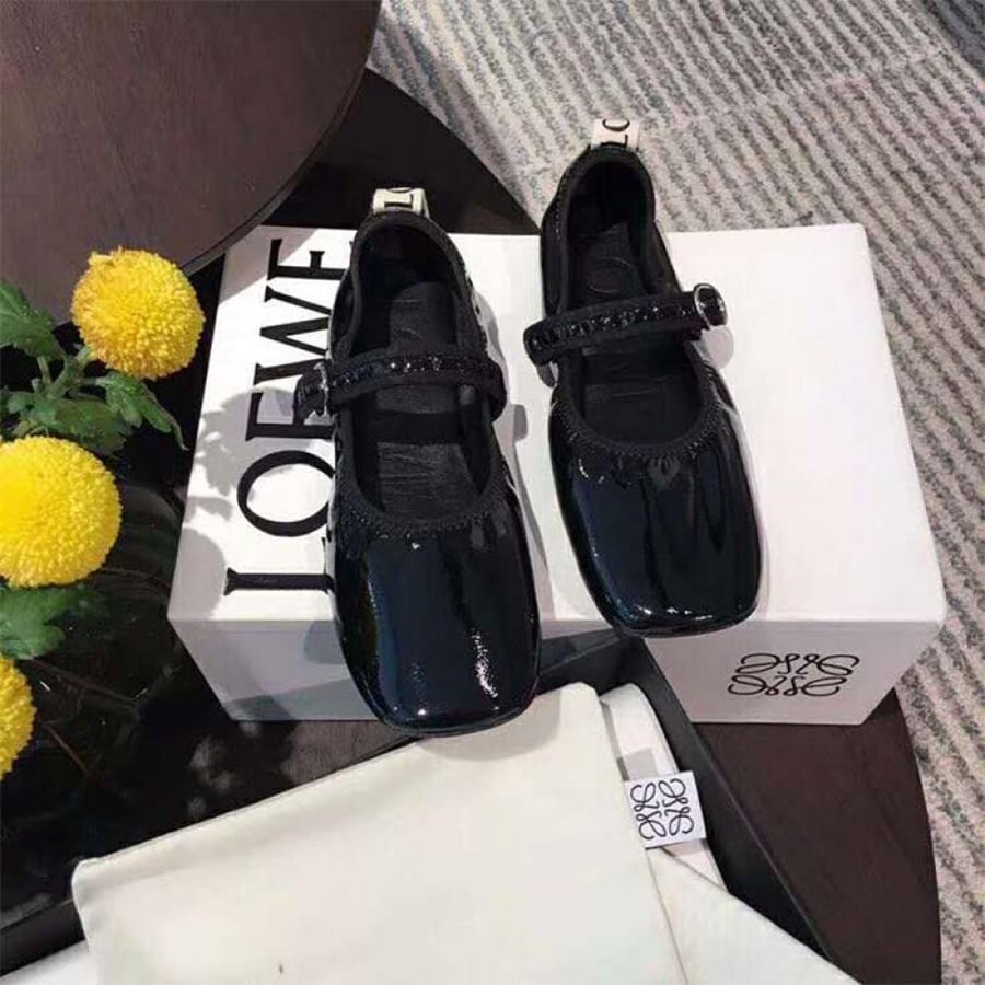 Loewe Babies Ballerina in Calfskin Leather with Loewe Jacquard Grosgrain Detail – Black (Woman)