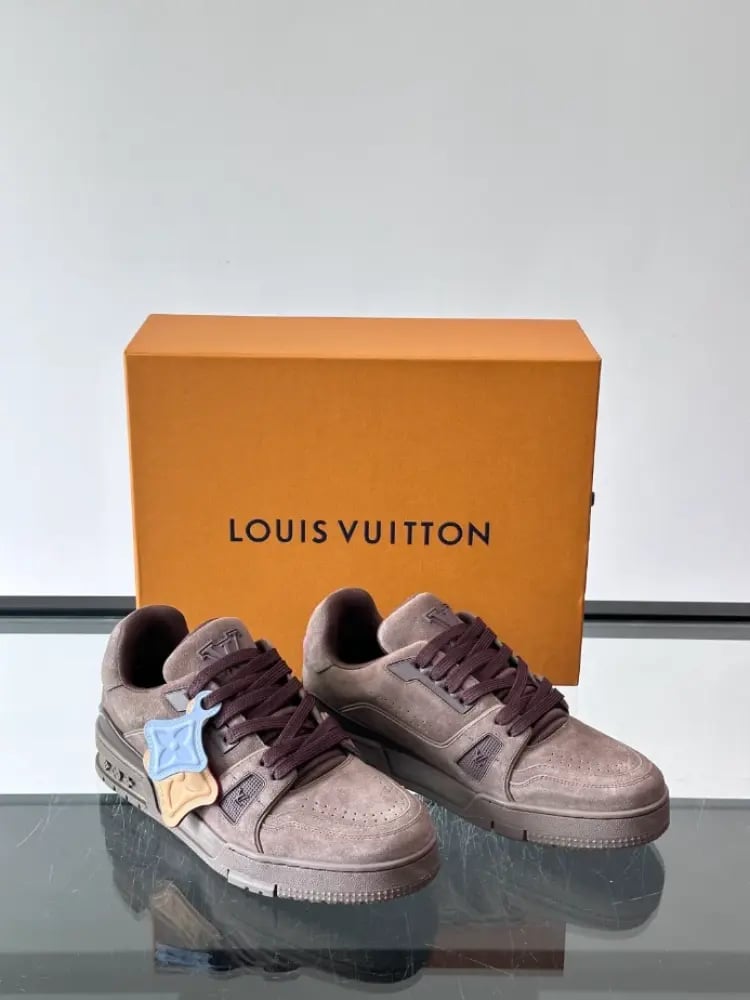 Louis Vuitton Trainer Distressed Sneaker – LVS282