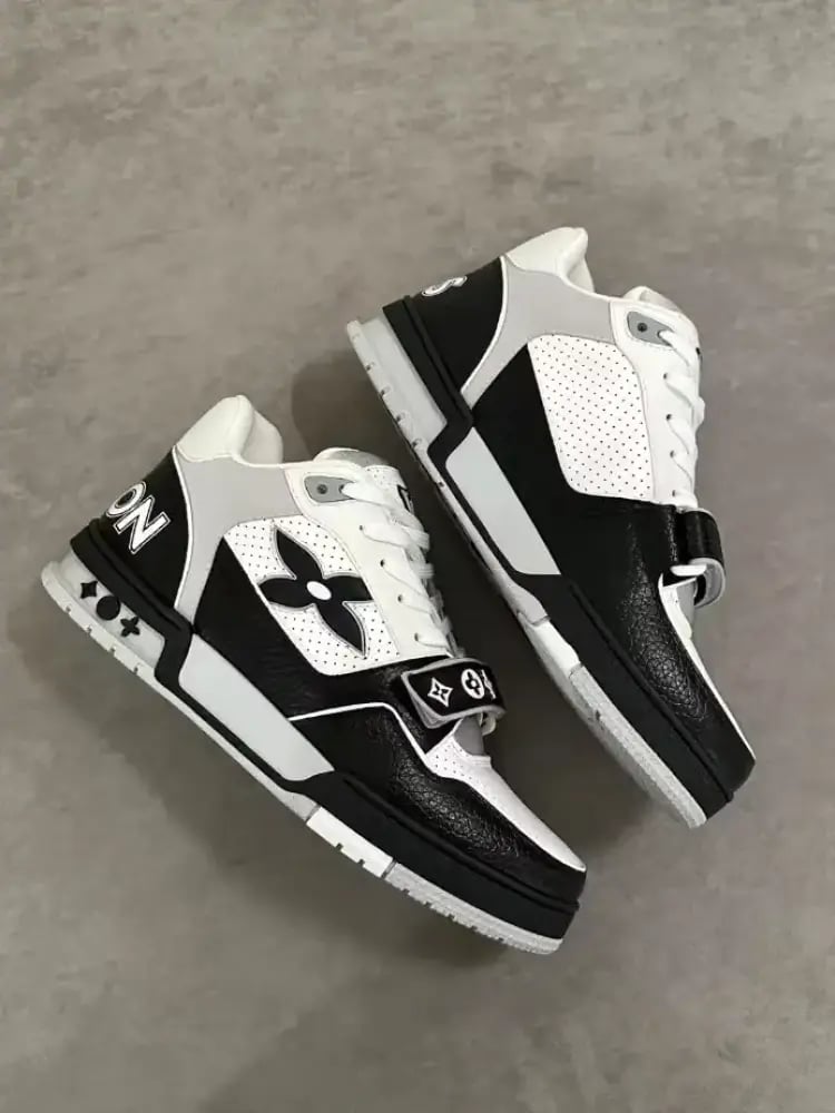 Louis Vuitton Trainer Sneaker – LVS247