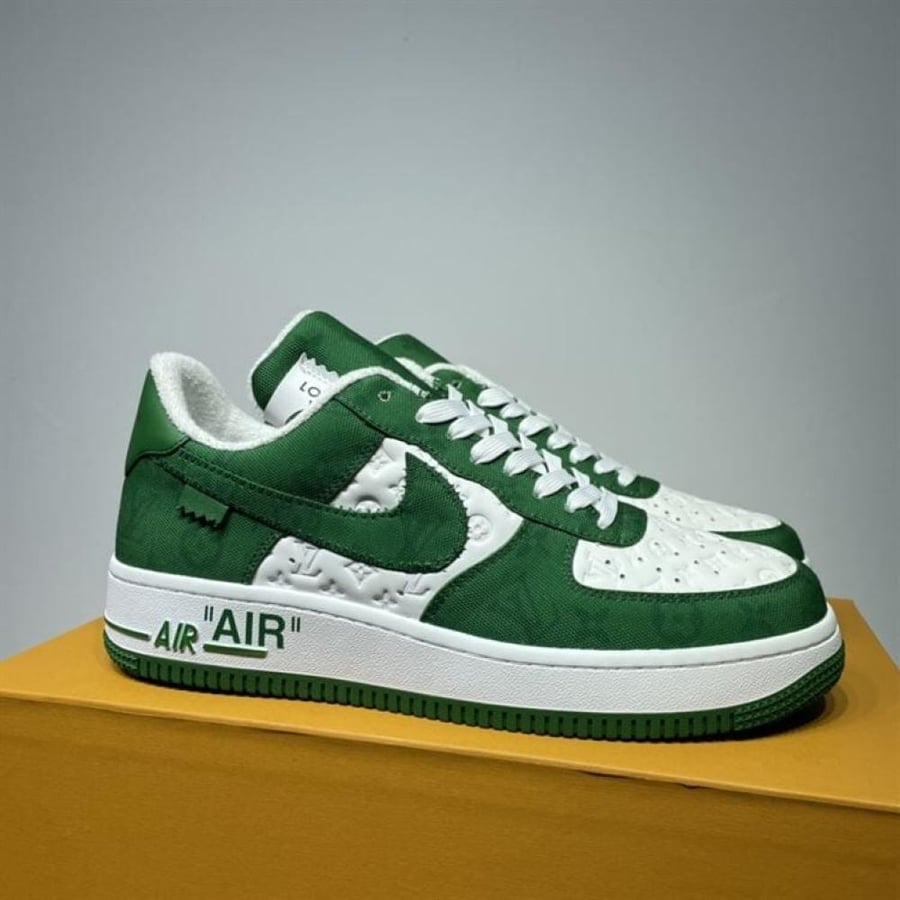 Louis Vuitton x Nike Air Force 1 Low-Top Sneakers – LVS136