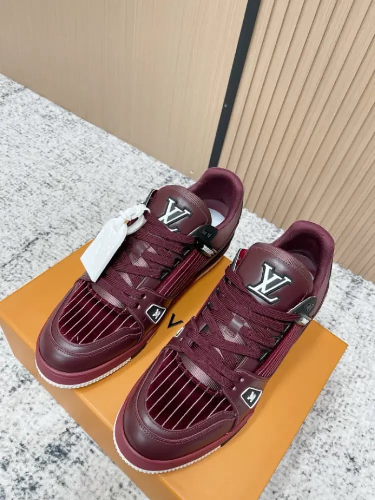 Louis Vuitton Trainer Sneaker – LVS303
