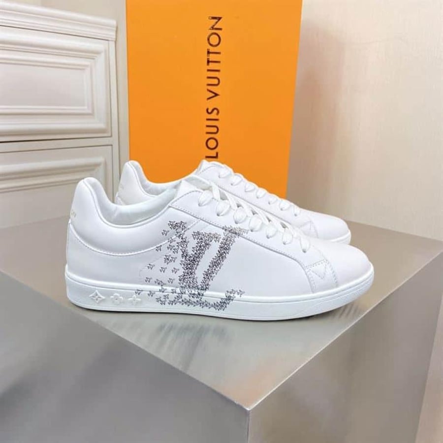 Louis Vuitton Classic Shoes – LVS036 (Woman)