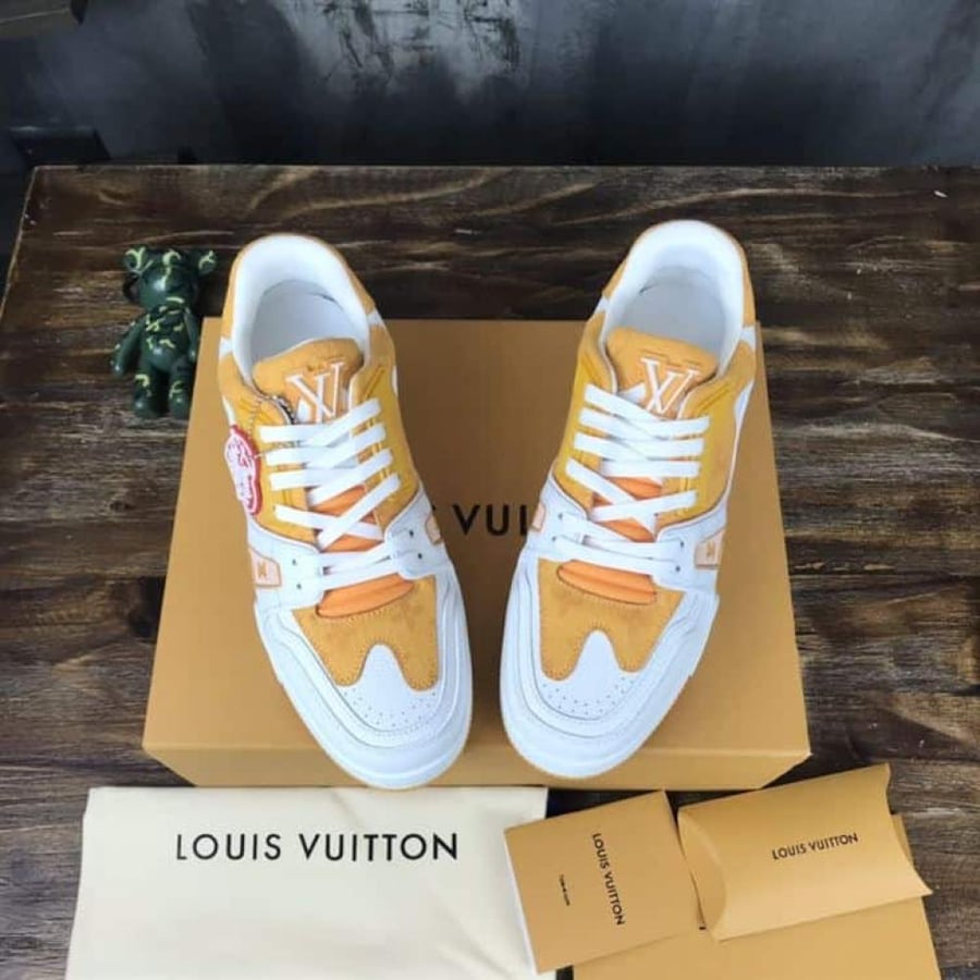 Louis Vuitton Trainer Sneaker – LVS033